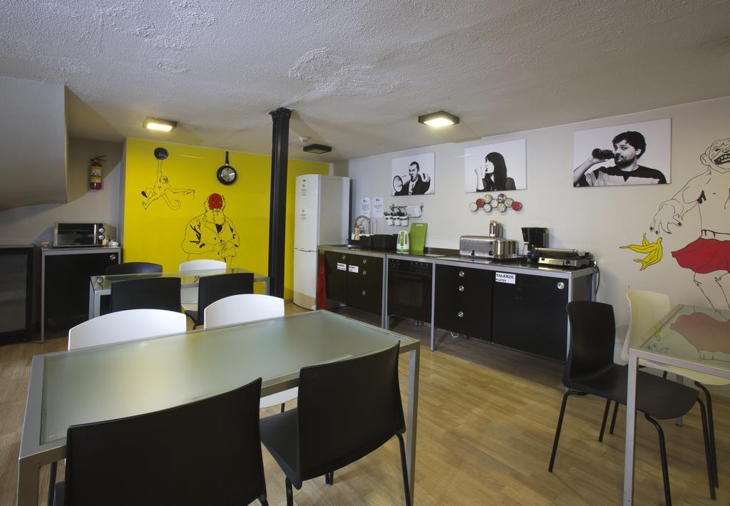 Corner Hostel Wroclaw Ngoại thất bức ảnh